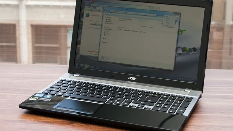 màn hình Acer Aspire E1-571G