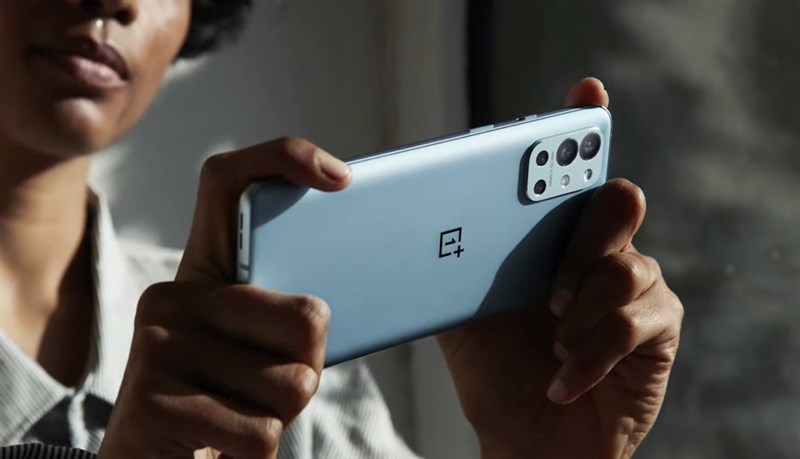 Thiết kế của smartphone OnePlus 9R có gì đặc biệt?